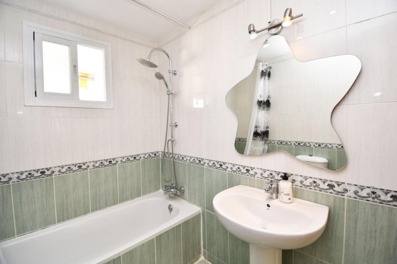 Apartamento De La Croix Apartment ฟูเอนฮิโรลา ภายนอก รูปภาพ