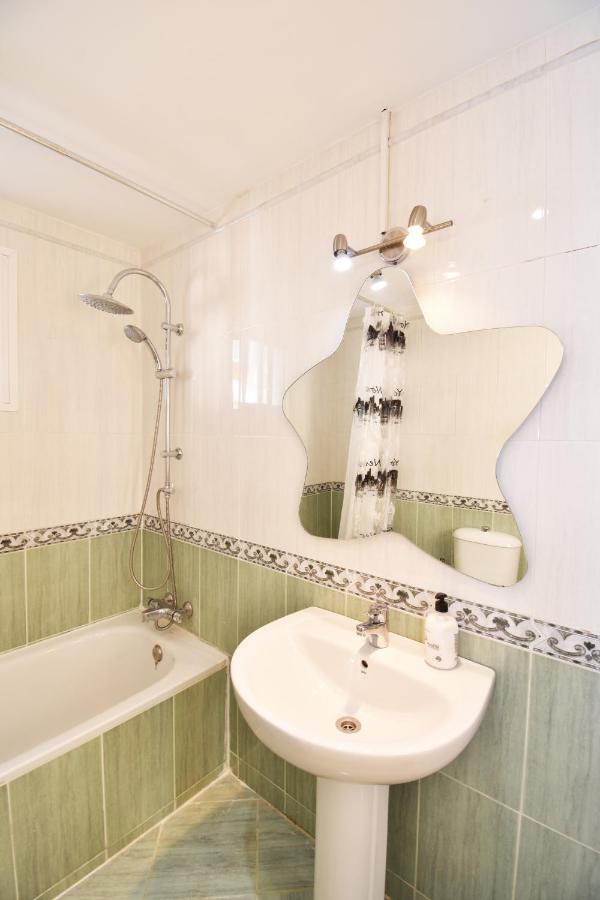 Apartamento De La Croix Apartment ฟูเอนฮิโรลา ภายนอก รูปภาพ