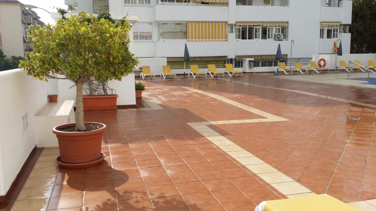 Apartamento De La Croix Apartment ฟูเอนฮิโรลา ภายนอก รูปภาพ
